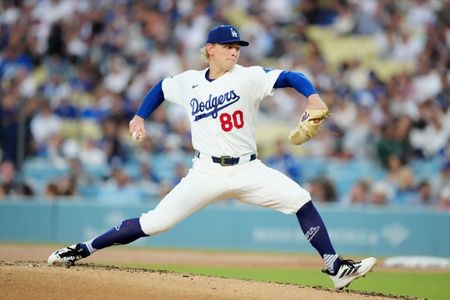 Dodgers Beat Giants 5-2 Behind Sheehan’s Strong Pitching Performance