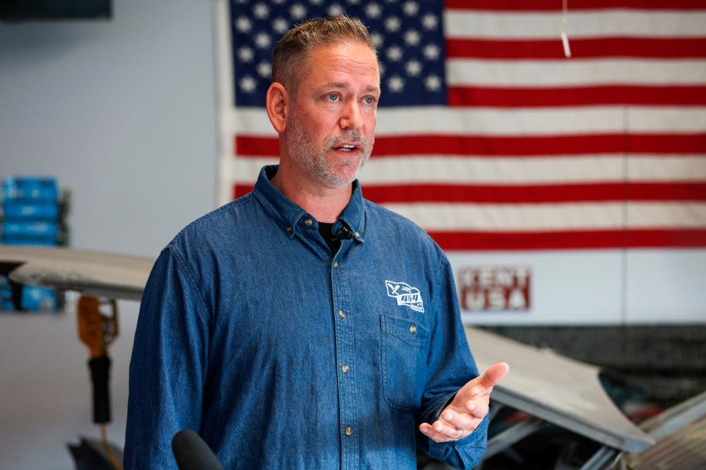 Democratic Party Shifts Strategy, Supporting Independent Candidates Over Own Nominees