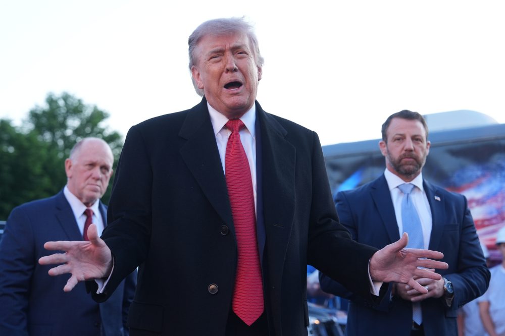 Trump Announces Statue Garden Plans for Washington Park Near Potomac