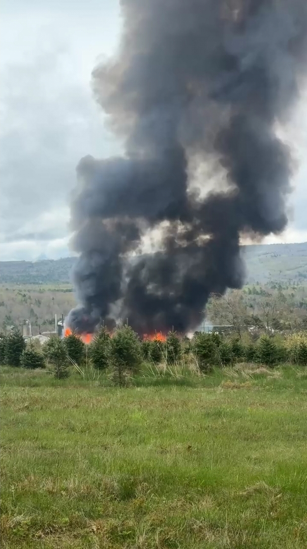 Maine Lumber Mill Blast Hurts 11 Workers, Emergency Crews Battle Flames
