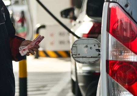 Major Banks Boost Chinese Yuan Predictions on Export Strength
