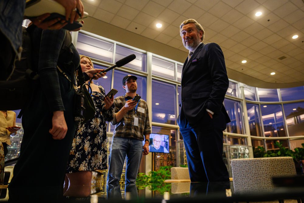 Kentucky GOP Primary Tests Trump’s Influence Against Vocal Republican Critic