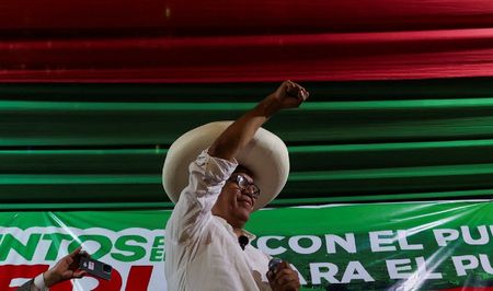 Peruvian Presidential Candidate Names Former Economy Minister to Economic Team
