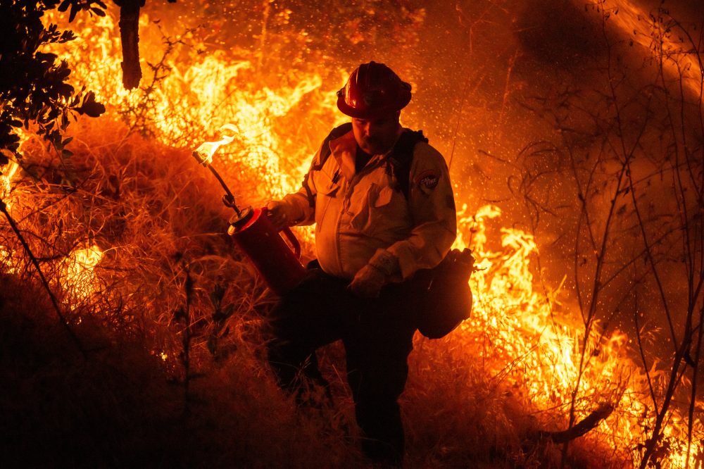 Over 17,000 Evacuated as California Wildfire Burns Homes