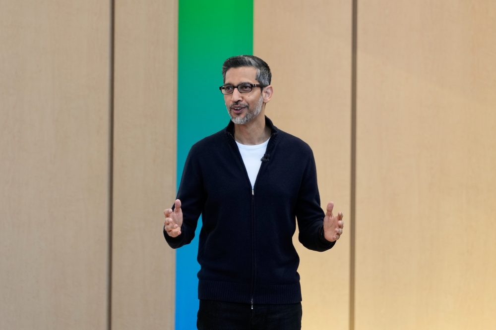 Google Unveils New AI Assistant That Works Even When Your Phone is Locked