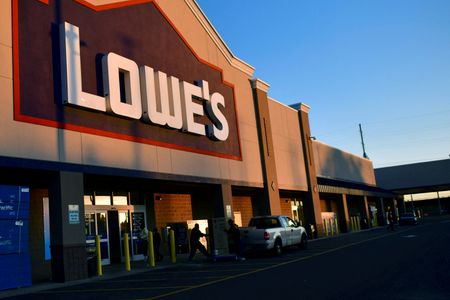 Lowe’s Maintains Annual Projections Despite Struggling Housing Market