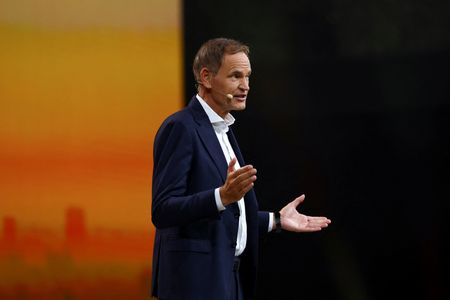Volkswagen CEO Denies Chinese Partnership Talks Amid Worker Concerns