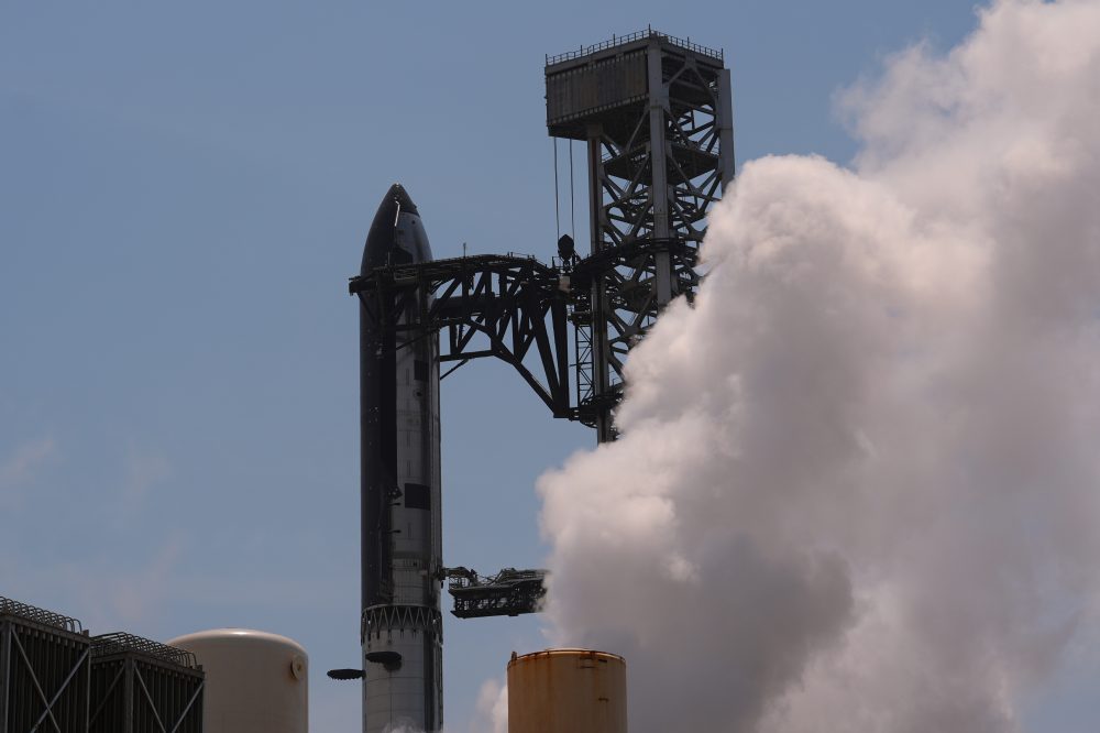 Musk’s SpaceX Plans Record-Breaking Stock Sale Despite Massive Losses