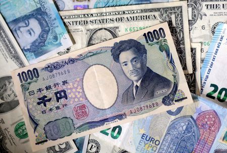 U.S. Dollar Retreats as Middle East Peace Talks Show Promise