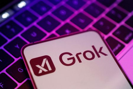 SpaceX AI Chatbot Grok Struggles to Gain Federal Government Adoption