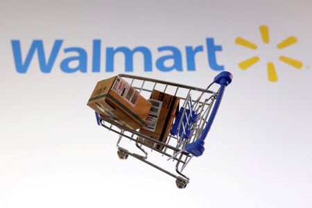 Walmart Maintains Annual Goals Despite Strong Performance as Shoppers Seek Bargains
