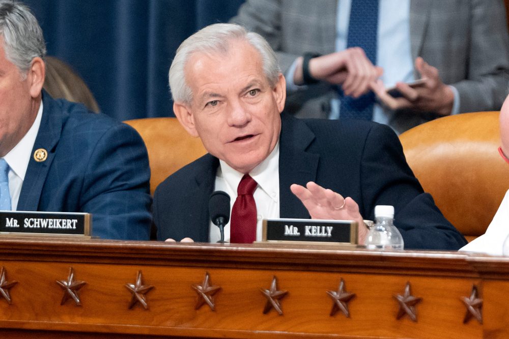 Federal Lawmakers Press Major Phone Companies to Block Rising Scam Threats