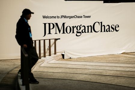 JPMorgan Seeks to Transfer Risk on $4B in Private Equity Loans
