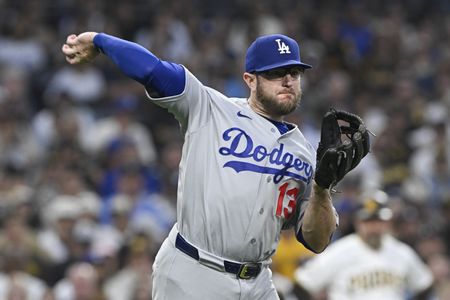 Dodgers Star Muncy Sidelined After Taking 95 MPH Pitch to Wrist
