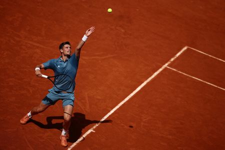 French Open Begins in Paris Heat with Musical Atmosphere at Roland Garros