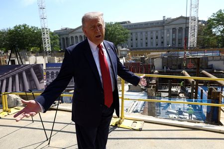 President Emphasizes Ballroom Project While Downplaying Economic Struggles