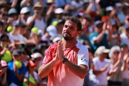 Swiss Tennis Legend Wawrinka Ends French Open Career in Emotional Farewell