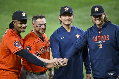 Astros Pitchers Throw First MLB No-Hitter of Season