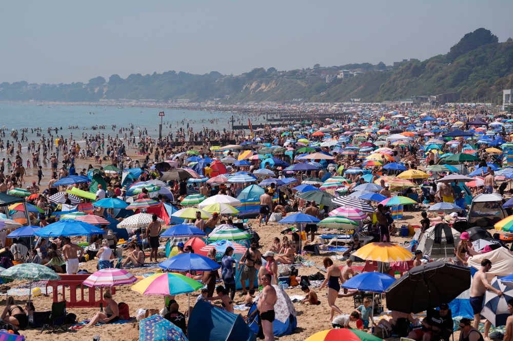 Spring Heat Wave Breaks Records Across Western Europe, Multiple Deaths Reported