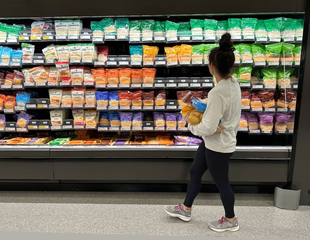 High Gas Prices, Inflation Dampen American Consumer Confidence in May