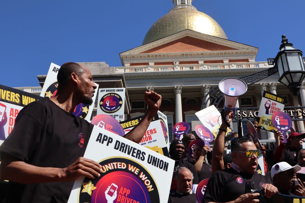 Massachusetts Ride-Share Drivers Form Nation’s First Statewide Union