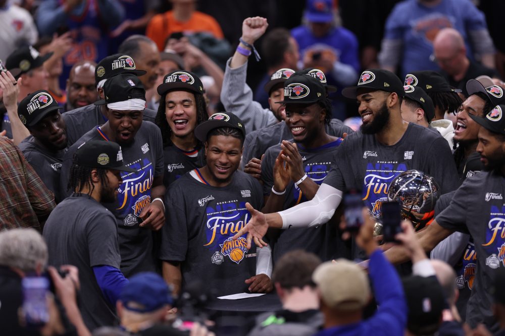 Las Vegas Coach Defends Comments About Small Players After Brunson Leads Knicks