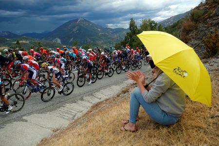 Britain Launches Search for 9,000 Volunteers for Historic 2027 Tour de France