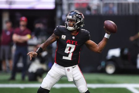 Atlanta QB Michael Penix Jr. Limited in Practice While Recovering from Knee Injury