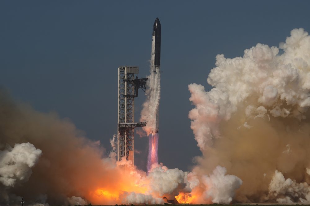 SpaceX Halts Starship Flights After Test Mission Booster Failure