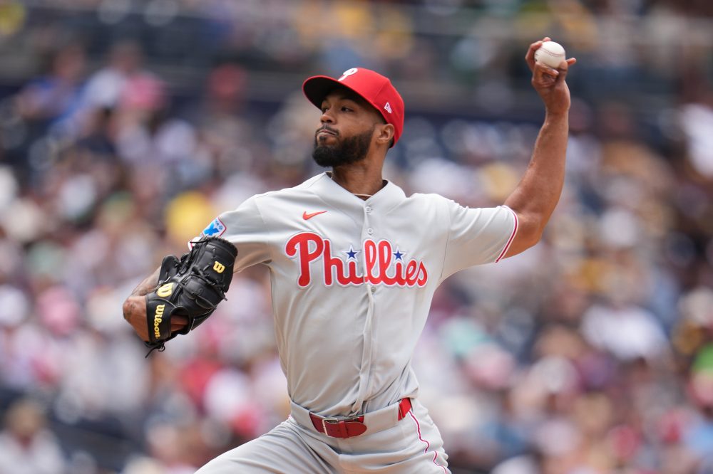 Phillies Pitcher Makes History with Record-Breaking Scoreless Streak
