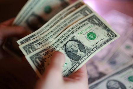 Ultra-Wealthy Families Reducing U.S. Dollar Holdings, New Survey Shows