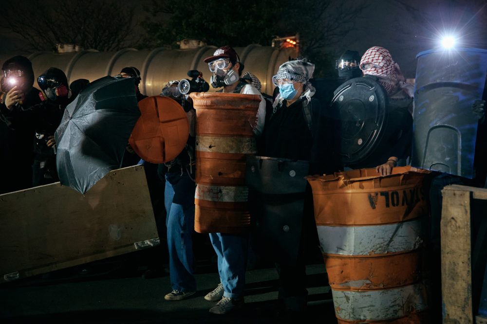 Half-dozen demonstrators arrested in confrontation with ICE at NJ facility
