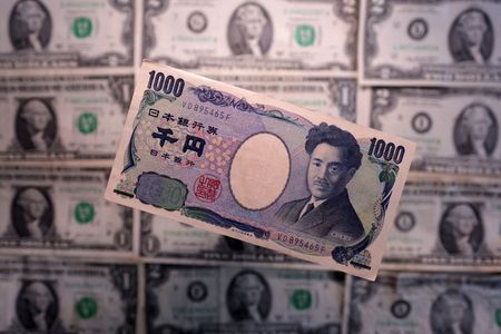 Japan’s Currency Falls Back to Crisis Levels Despite $63B Defense Effort
