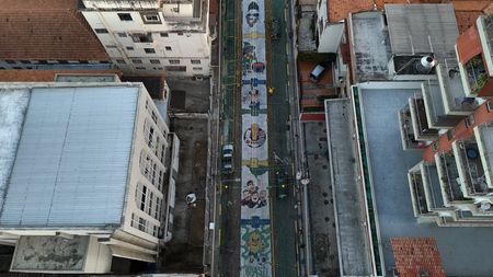 Brazilian Street Game ‘Altinha’ Transforms World Cup Warm-ups Into Art Form