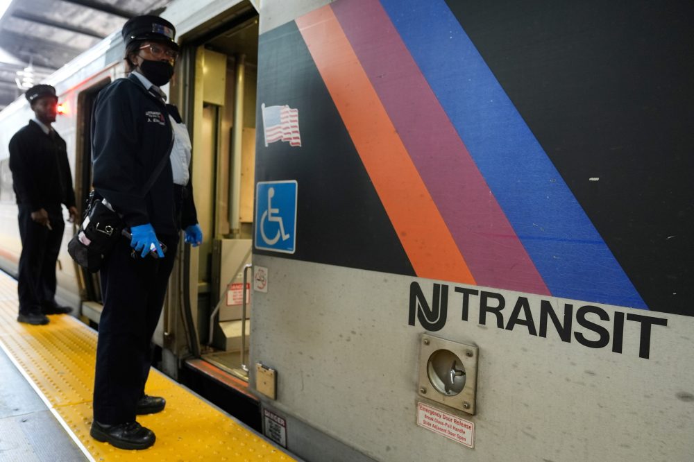 Train Car Blaze Near Penn Station Injures 5, Disrupts Regional Rail Service