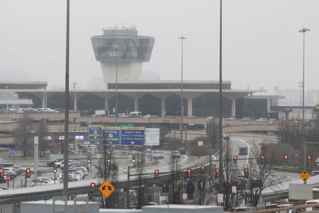 Travel Industry: Removing Newark Airport Immigration Staff Could Cost $8B Annually