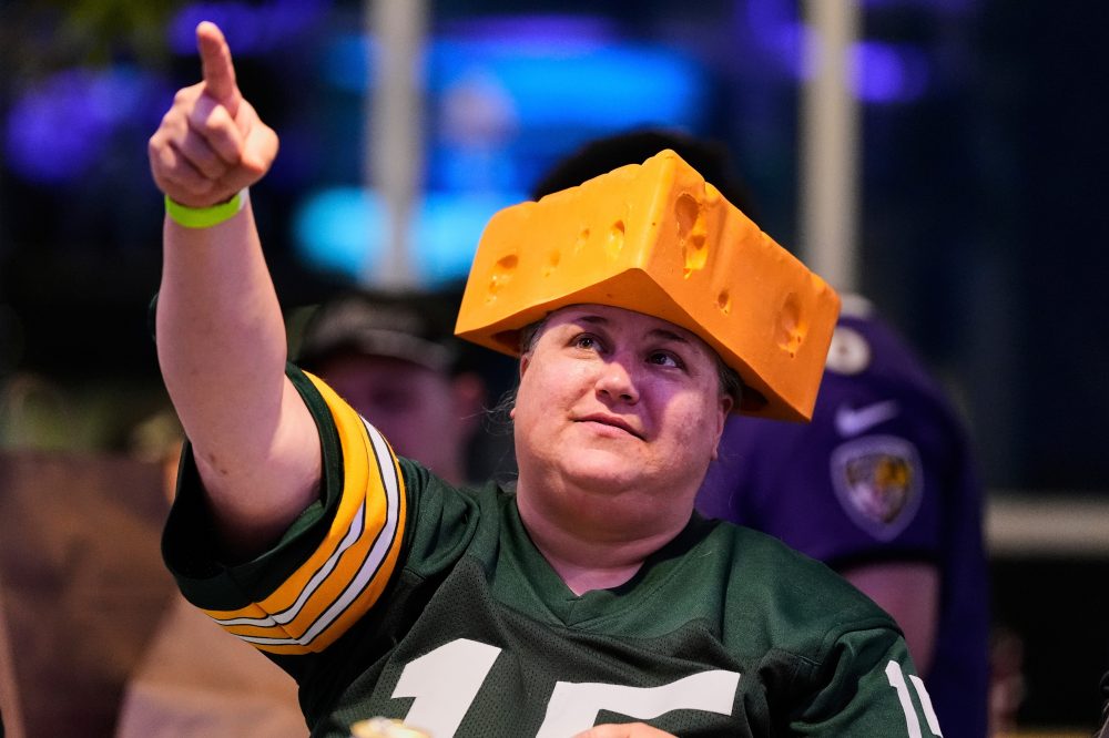 Wisconsin’s Iconic Cheesehead Hat Symbolizes American Spirit of Self-Mockery