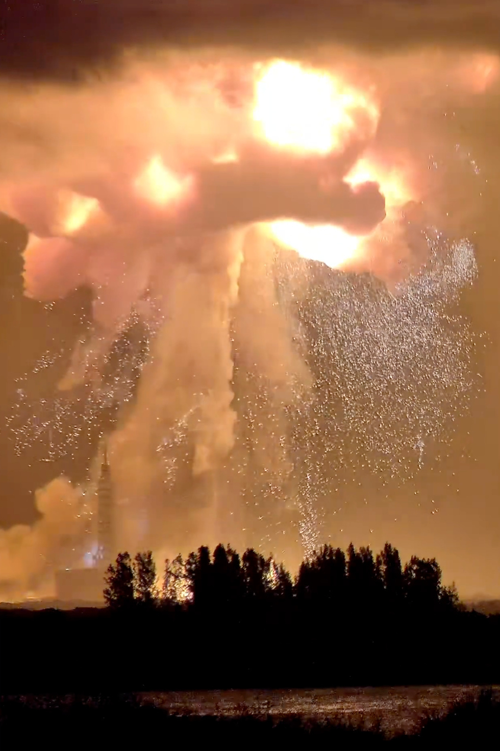 Blue Origin Rocket Explodes During Test, Debris May Wash Ashore