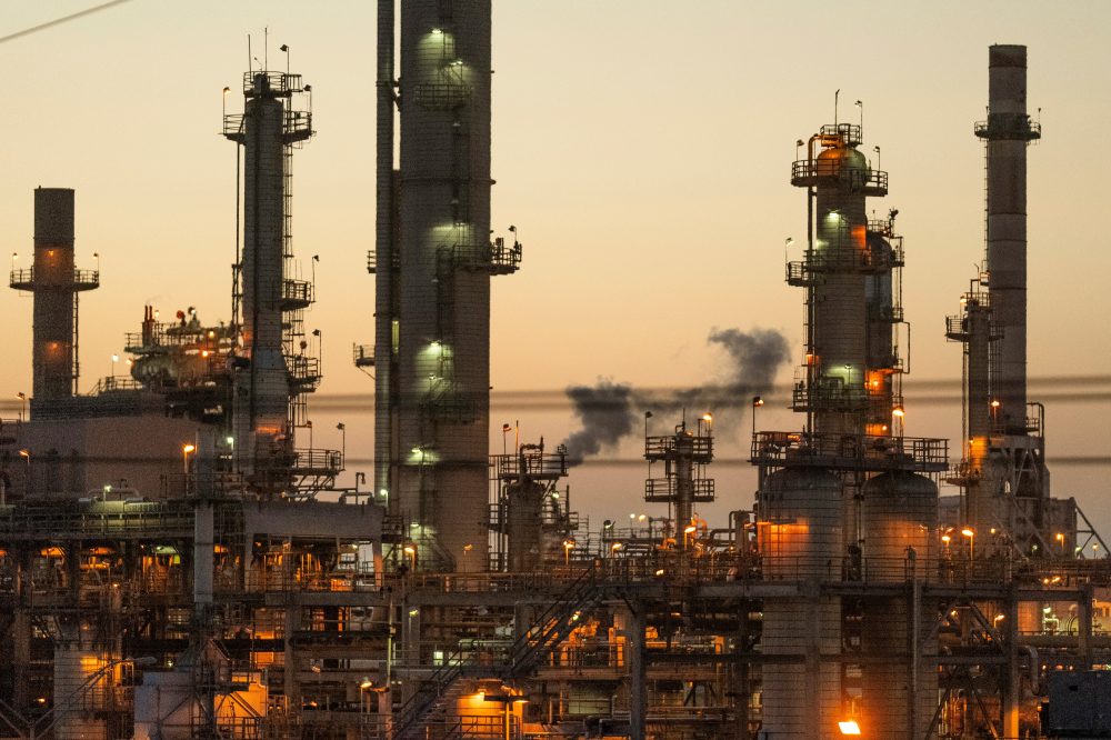 California Updates Climate Rules Despite Environmental Group Opposition