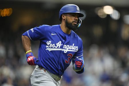 Dodgers Outfielder Hernandez Sidelined with Hamstring Injury