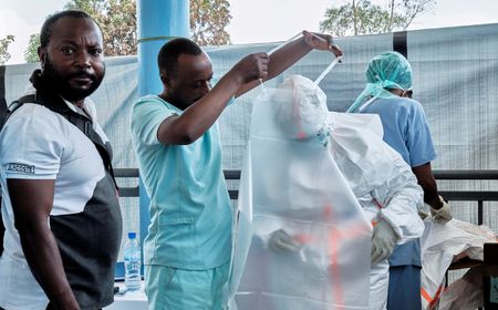 WHO Leader Urges Community Action in Congo Ebola Fight, Seeks More Aid