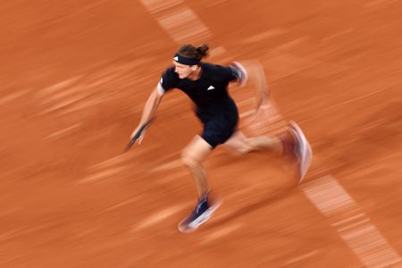 Zverev Advances to French Open Semifinals After Defeating Spanish Teen