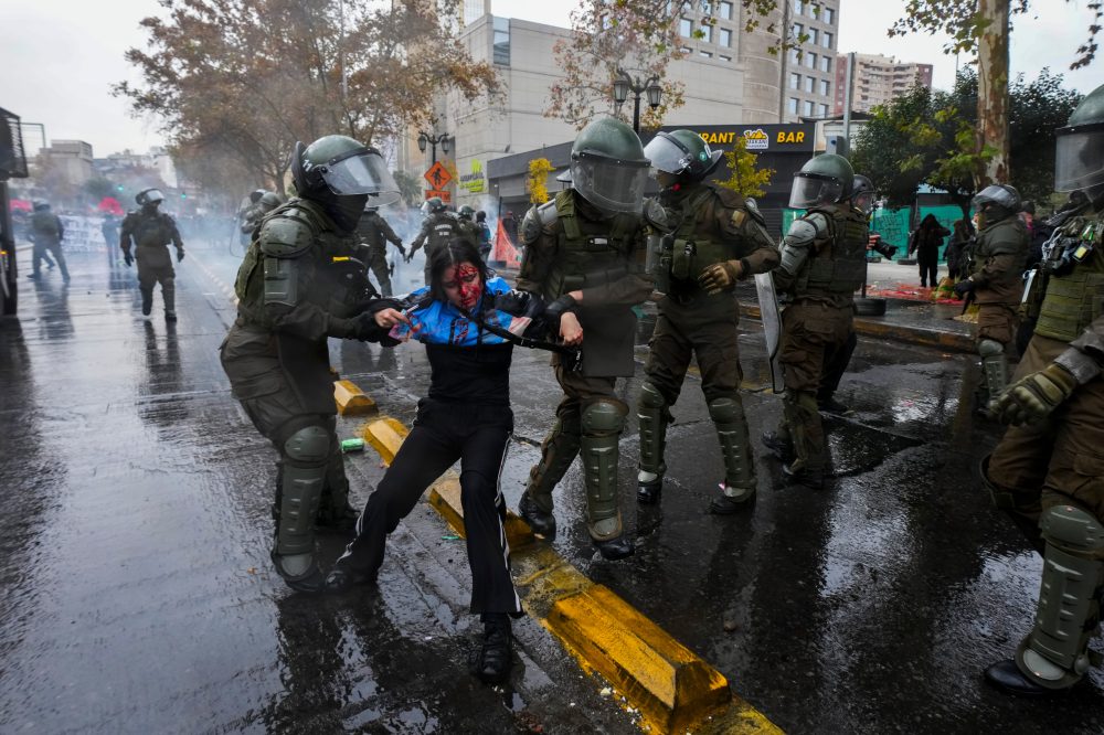 Students, Teachers Clash with Police in Chile Over Education Budget Cuts