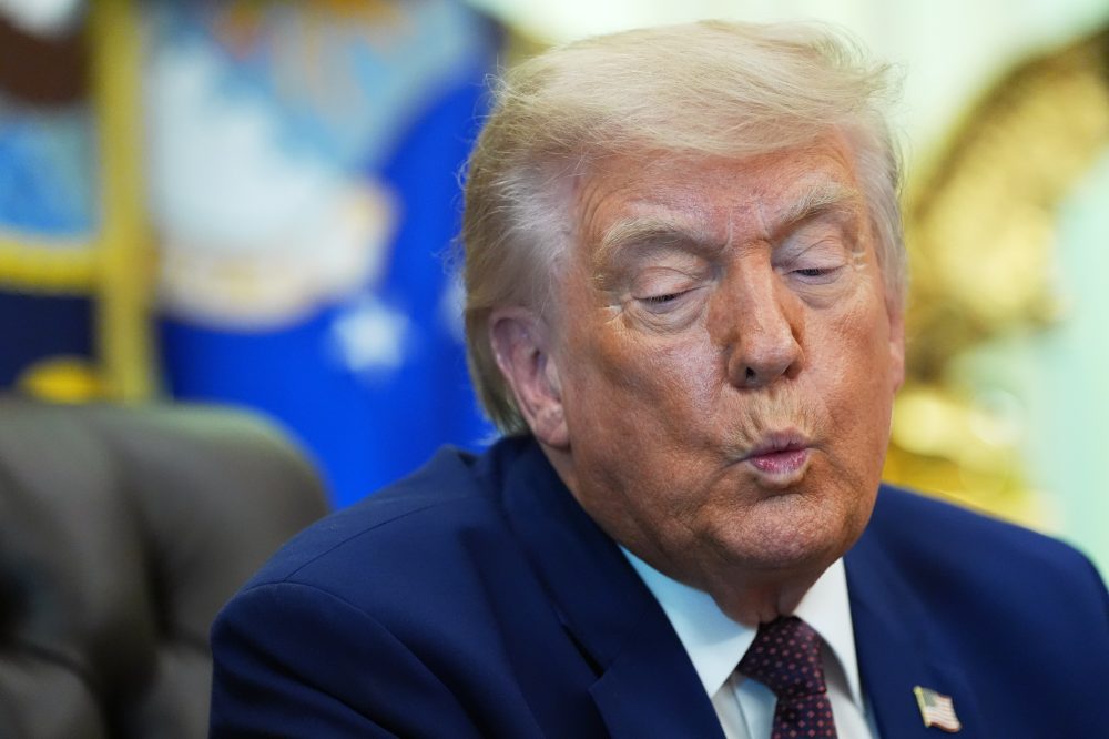 Trump Faces Growing Pressure as Iran Conflict Negotiations Stall