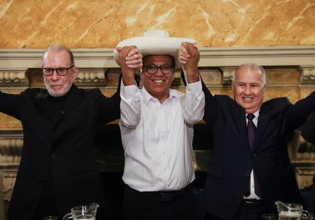 Peru Presidential Race Tightens as Runoff Election Approaches