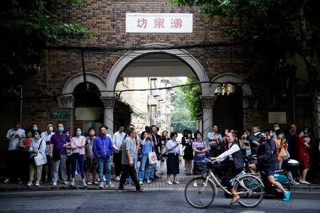 Chinese Students Skip College Entrance Exam as Job Market Struggles