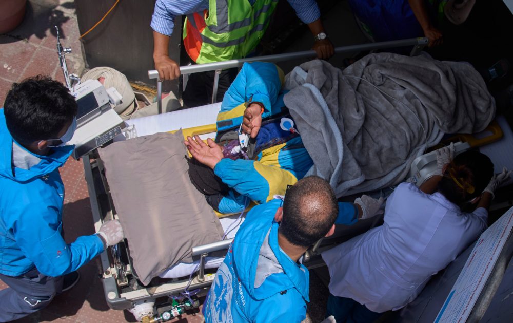 Sherpa Guide Survives Week on Mount Everest, Family Seeks Legal Action