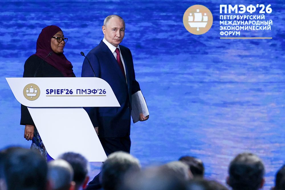 Russian Leader Criticizes Western Sanctions at Economic Summit