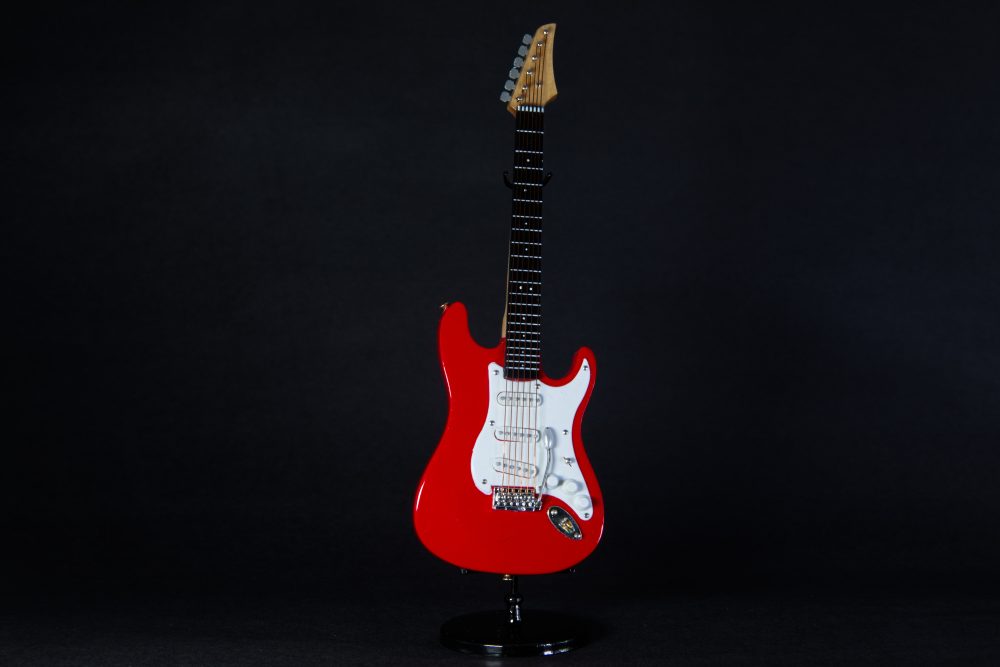 How Electric Guitars Transformed American Music and Teenage Dreams