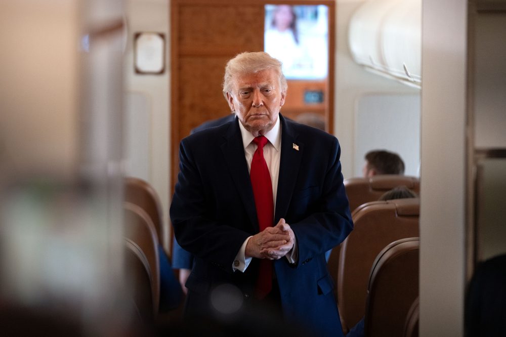 Trump Considers Phone Call with Taiwan Leader Despite China’s Opposition